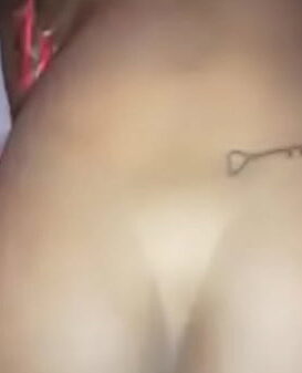 Loirinha dando gostoso em boate