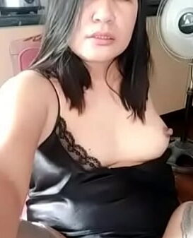Mature Asian Cam